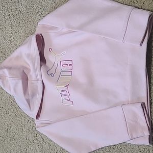 2 hooded swearshirts